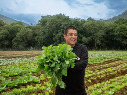 zeca-pagodinho-fornece-sitio-para-produzir-alimentos-para-quem-tem-fome