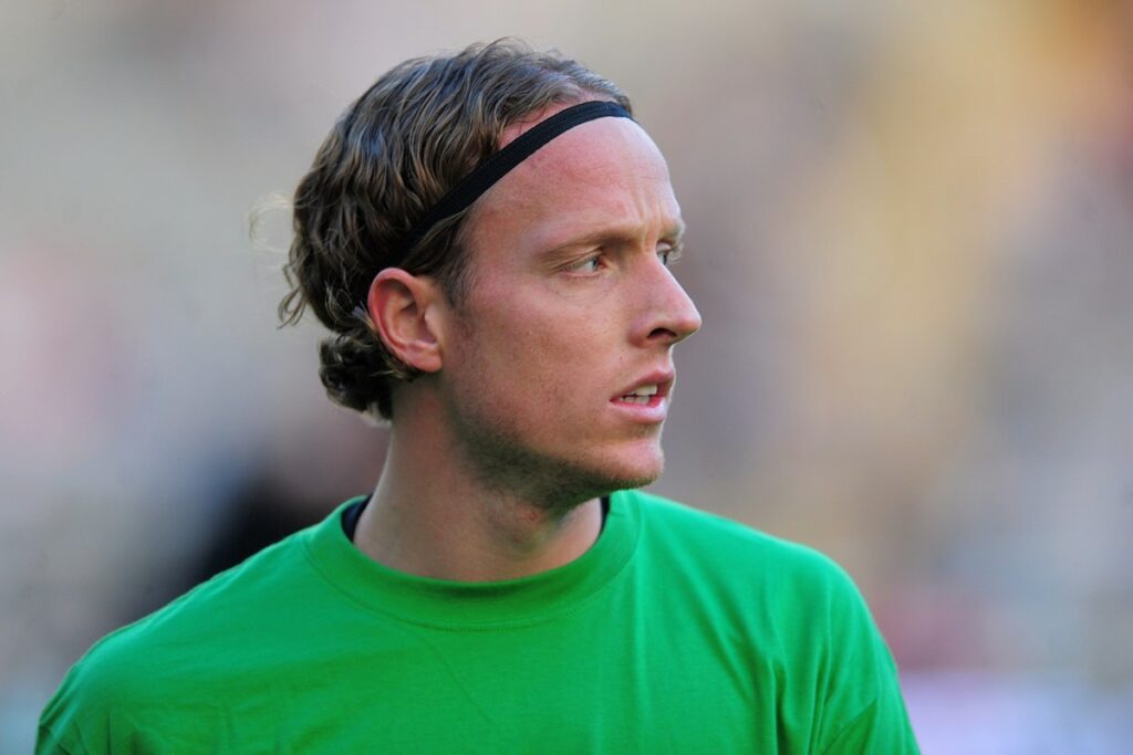 ex-astro-da-premier-league-e-condenado-a-prisao-por-trafico-de-drogas