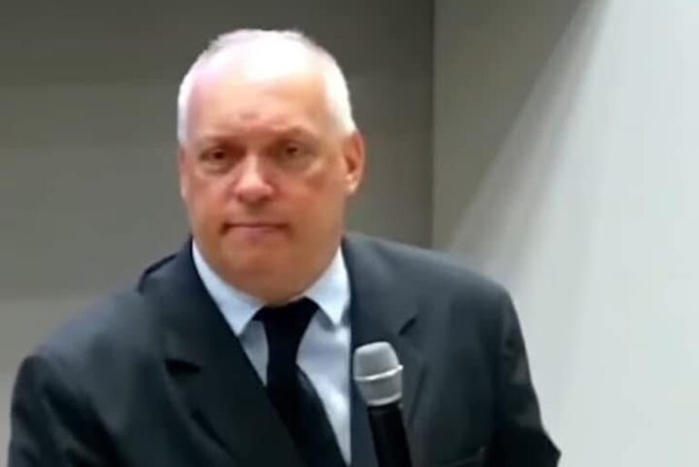 pastor-de-calcinha-condenava-gays-e-adulterio-em-pregacoes:-“vao-morrer”