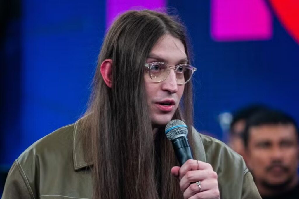 “quem-tem-que-ter-medo-sao-eles”,-diz-felca-sobre-ameacas