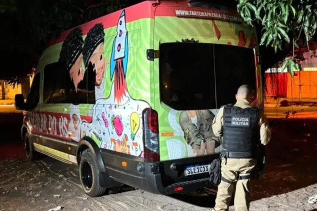 Van de Hytalo Santos é encontrada abandonada após busca e apreensão
