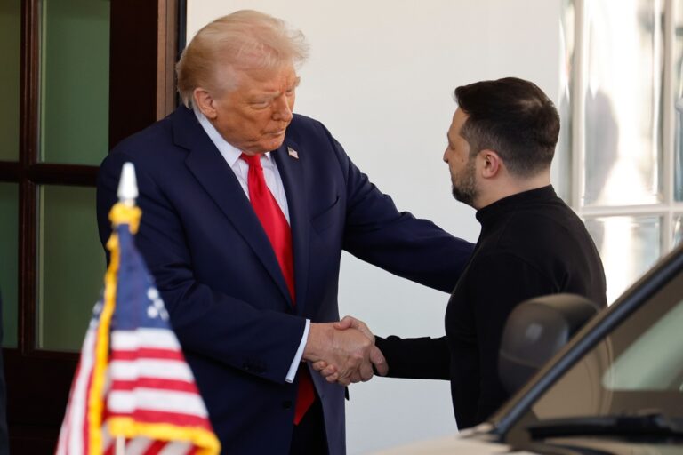trump-diz-a-europeus-que-kiev-tera-voz-nas-negociacoes-com-putin