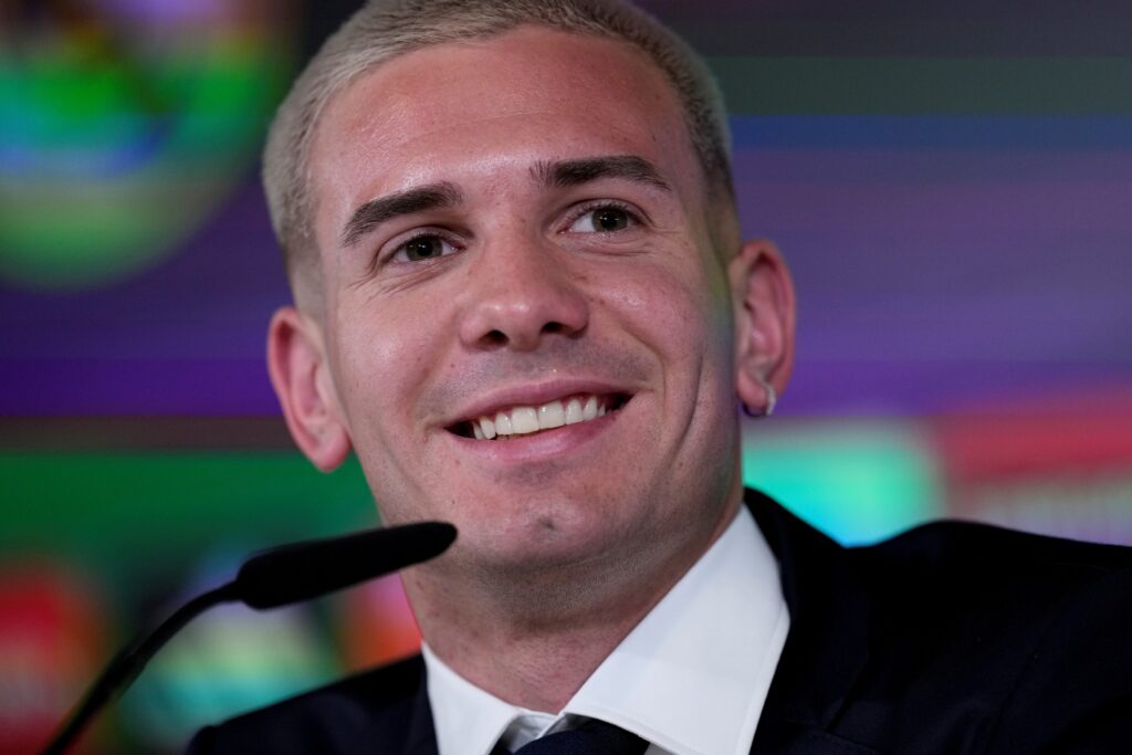 jogador-diz-que-messi-e-melhor-do-mundo-em-apresentacao-no-real-madrid