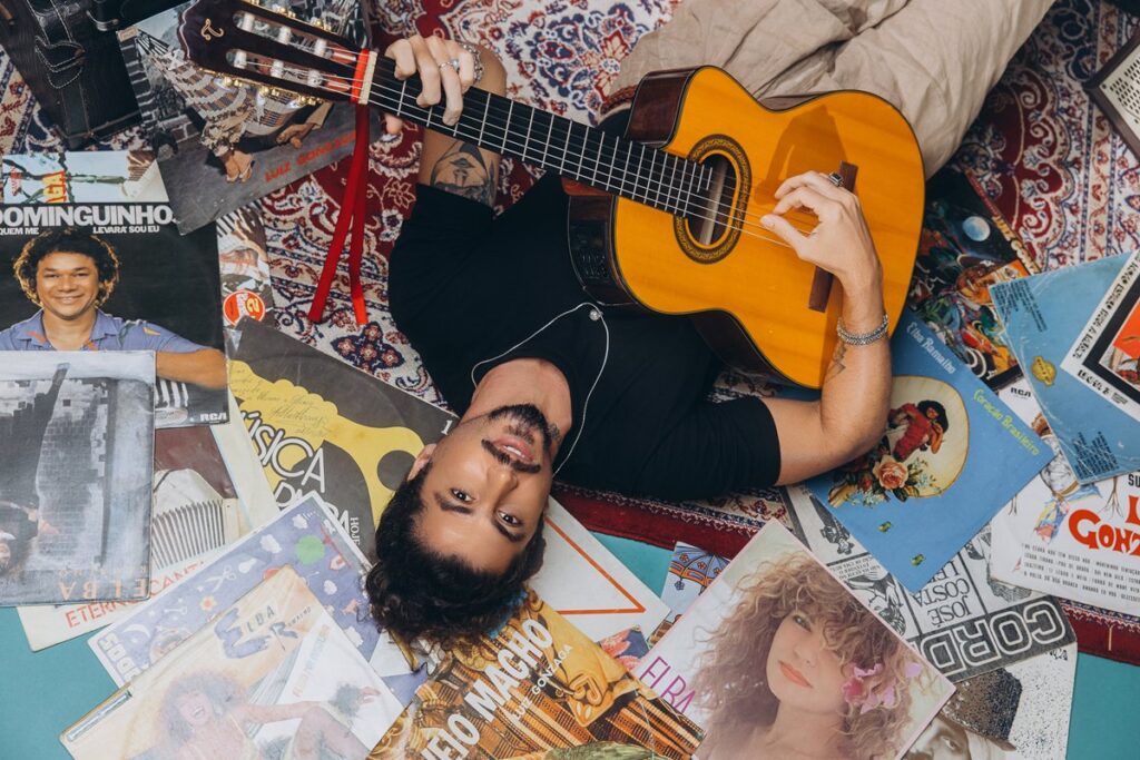 juze-leva-mpb-nordestina-ao-maior-sao-joao-do-cerrado-em-show-gratuito