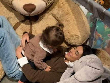 fernanda-paes-leme-desabafa-apos-ficar-10-dias-longe-da-filha:-“chorei-de-saudade-dela”