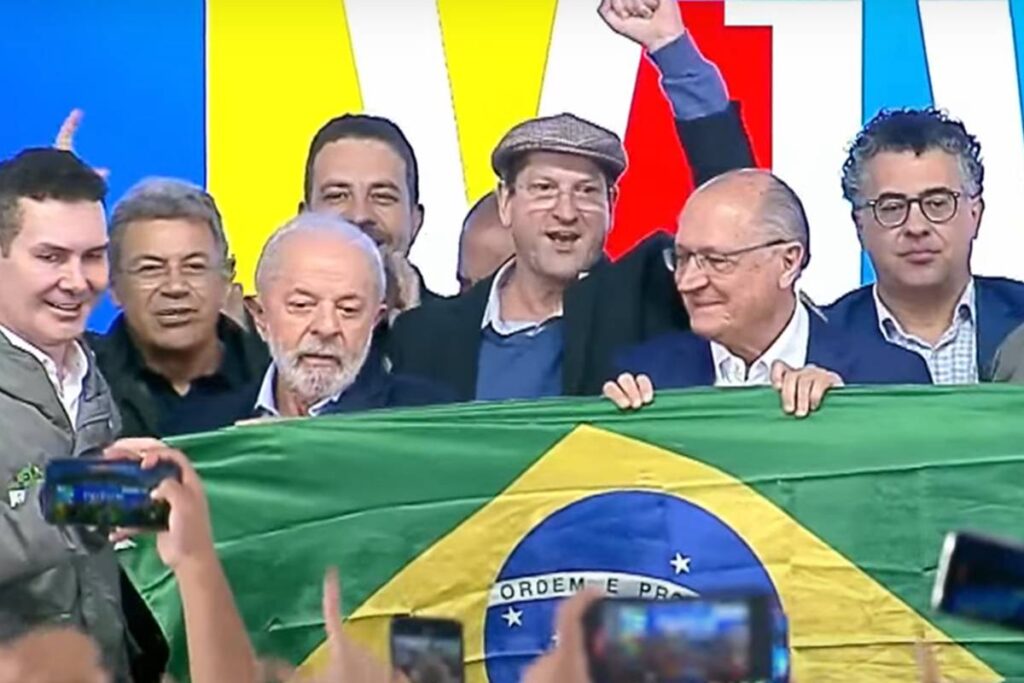 em-meio-a-sancoes-dos-eua,-lula-inaugura-fabrica-chinesa-em-sao-paulo