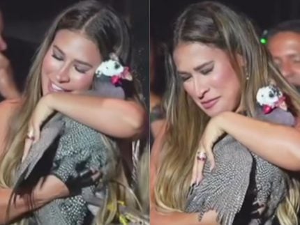mais-uma!-simone-mendes-volta-a-ganhar-galinha-de-presente-em-show-no-piaui
