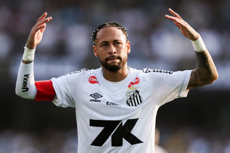 neymar-e-suspenso-e-desfalca-santos-no-dia-do-aniversario-do-filho
