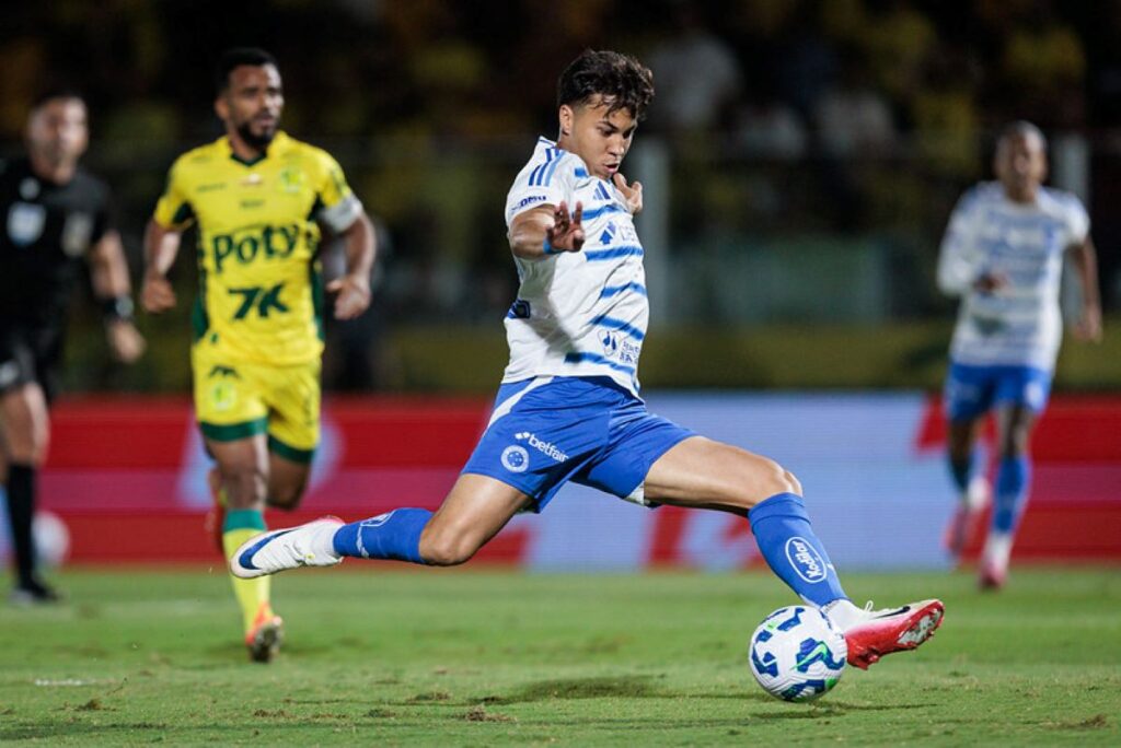 com-um-gol-em-cada-tempo,-mirassol-e-cruzeiro-empatam-no-brasileirao