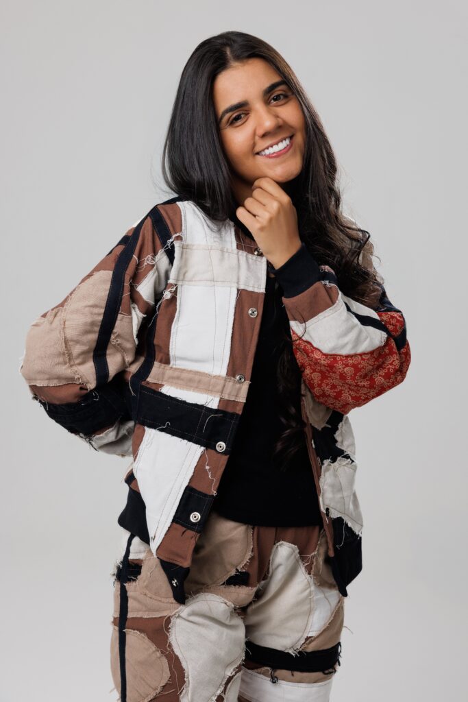 yasmin-santos-grava-novo-dvd-com-participacoes-especiais-de-sertanejos-em-sp