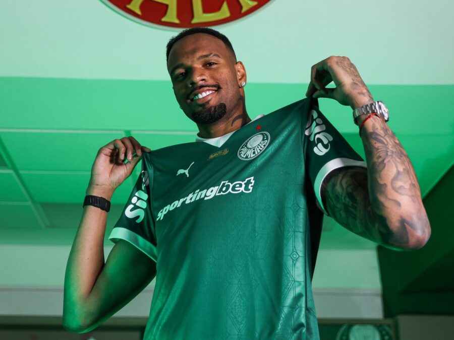 Palmeiras anuncia goleiro Carlos Miguel até o fim de 2030