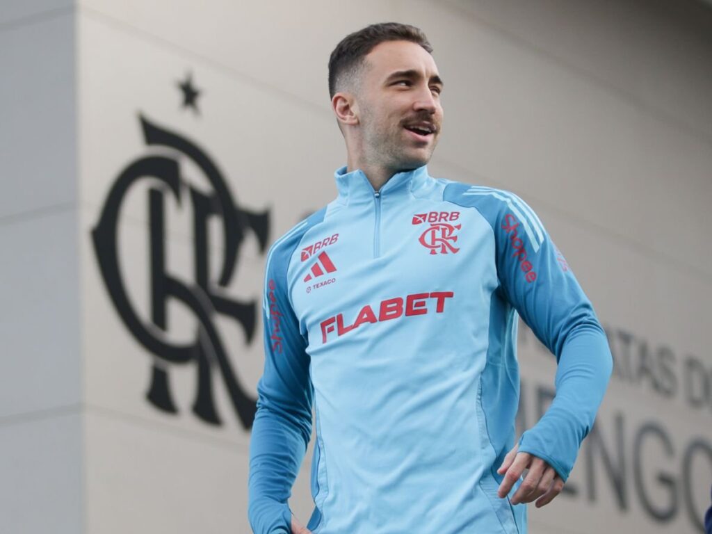 napoli-envia-equipe-para-acompanhar-leo-ortiz,-mas-flamengo-dificulta-saida