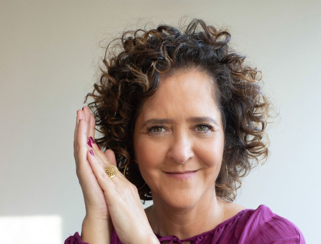 5-citacoes-sobre-amor-do-livro-tudo-e-rio,-de-carla-madeira