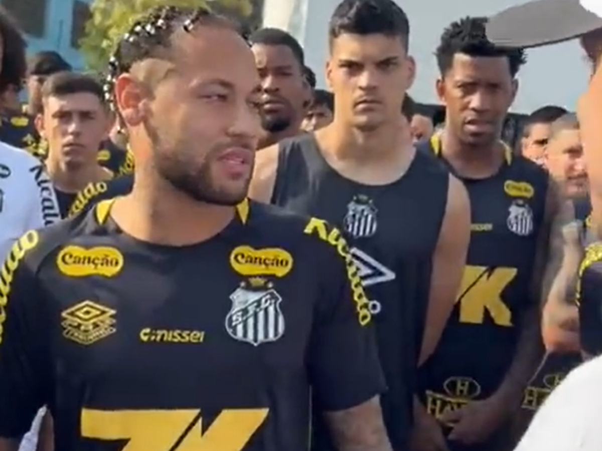 Organizada do Santos se pronuncia após cobrança no CT: “Conversa franca com elenco”