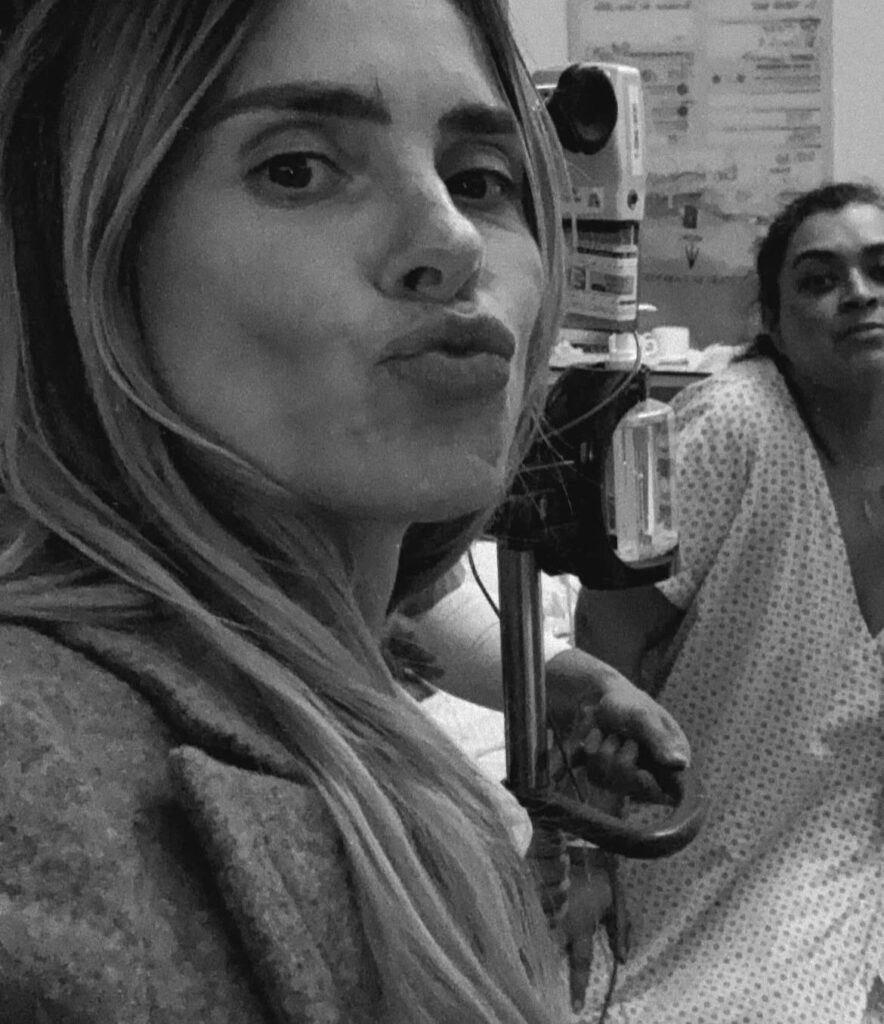 um-mes-apos-a-morte-de-preta-gil,-carolina-dieckmmann-presta-homenagem-a-amiga