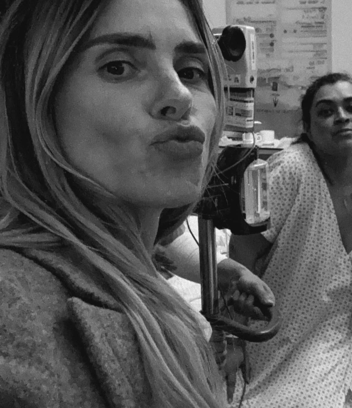 Um mês após a morte de Preta Gil, Carolina Dieckmmann presta homenagem à amiga
