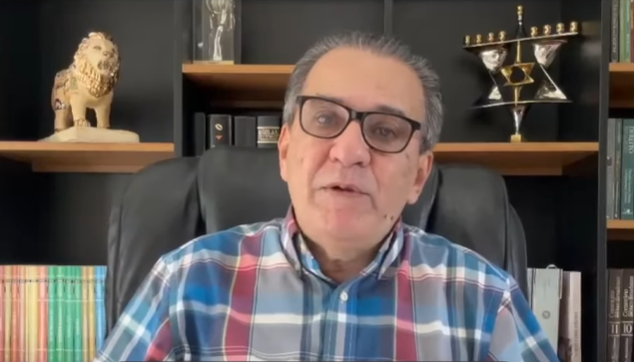 silas-malafaia-e-alvo-de-busca-e-medidas-cautelares-ao-descer-de-aviao-do-rio