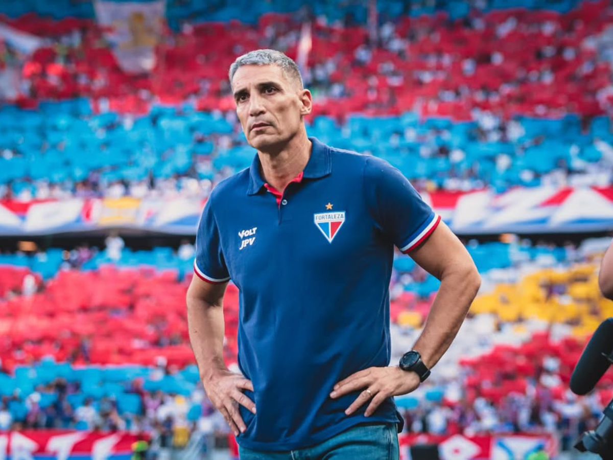 Santos avança negociação com Vojvoda, mas filho de Tite será interino contra o Bahia