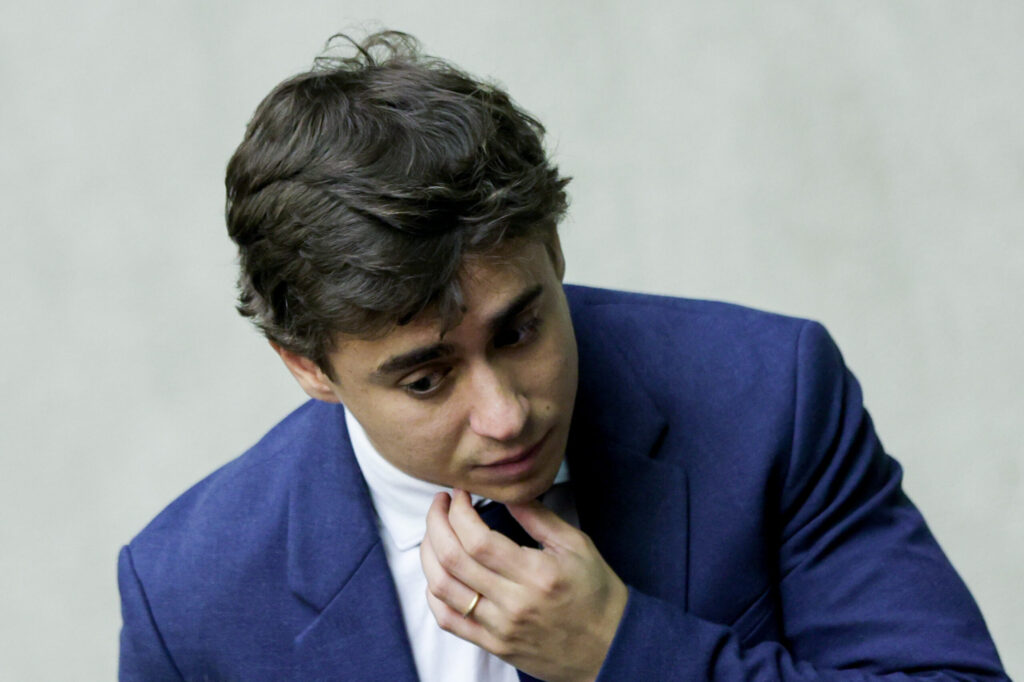 nikolas-e-um-“surfador-de-hype-da-direita”,-diz-presidente-do-mbl