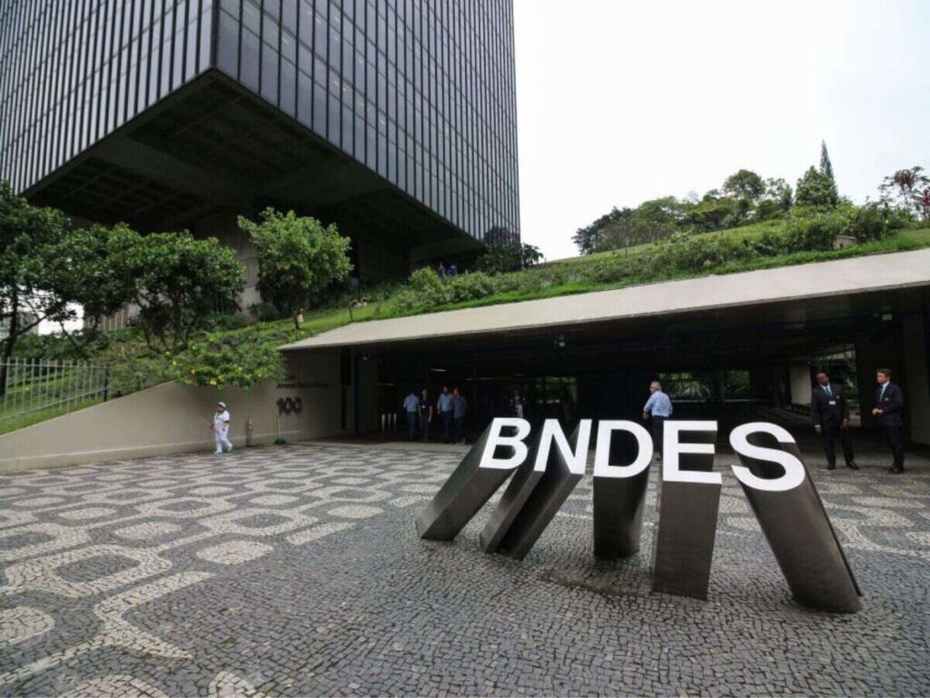 bndes-libera-r$-10-bi-em-credito-para-empresas-afetadas-indiretamente-pelo-tarifaco-de-trump
