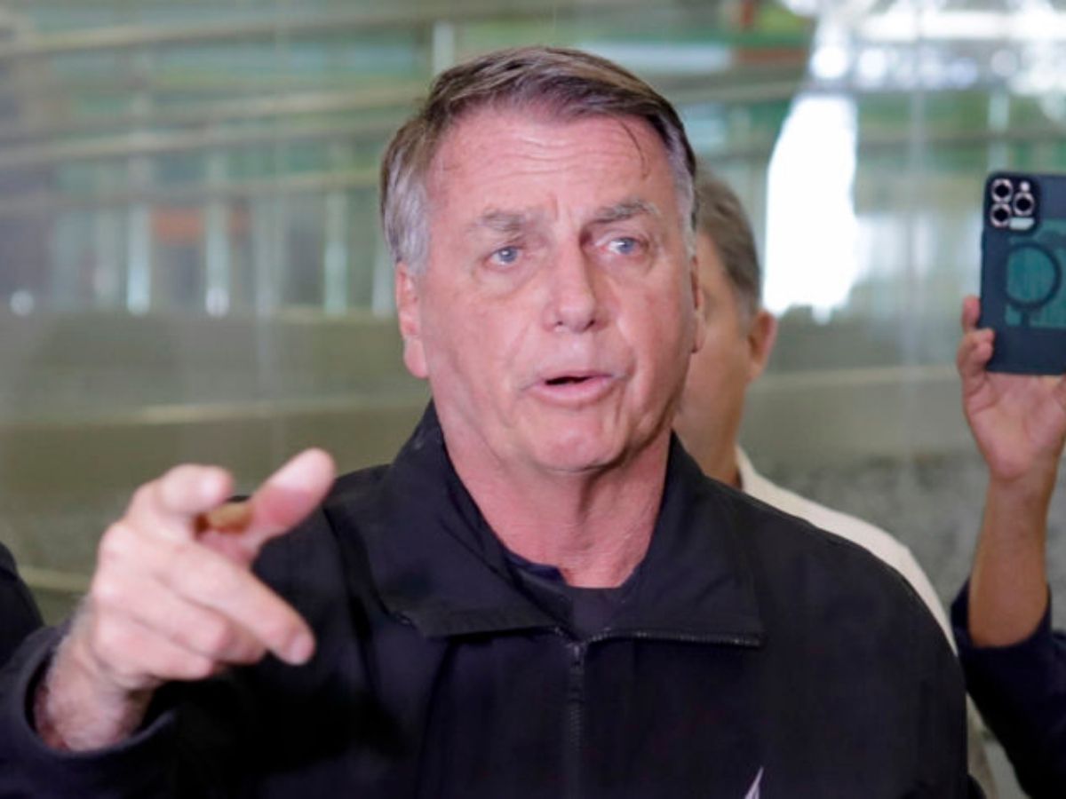 Defesa de Bolsonaro rebate Moraes e contesta indiciamento: “Ausência de indícios concretos”