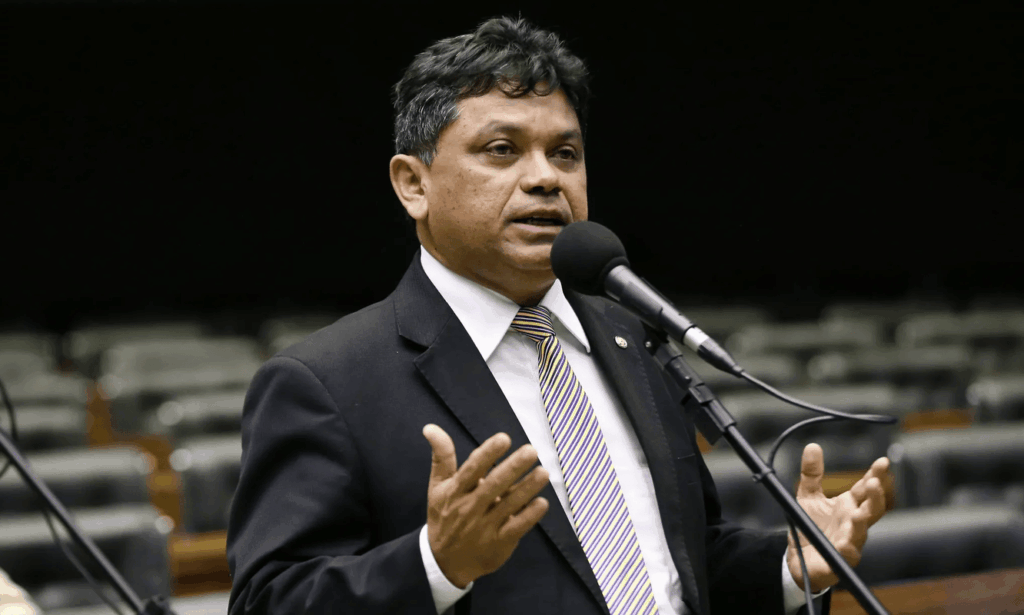 ex-secretario-de-dino-quer-taxar-big-techs-em-5%:-“justica-fiscal”