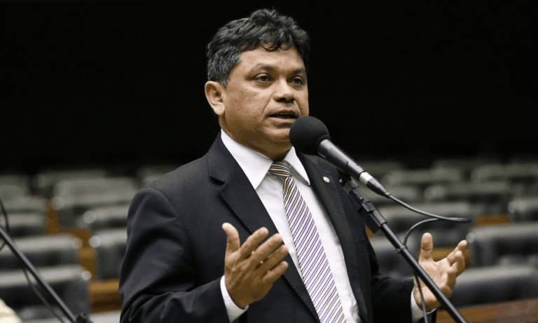 ex-secretario-de-dino-quer-taxar-big-techs-em-5%:-“justica-fiscal”