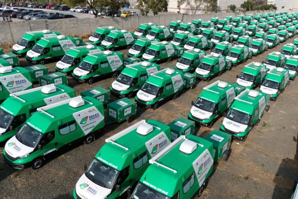 df-agora-possui-cinco-consultorios-odontologicos-sobre-rodas.-entenda