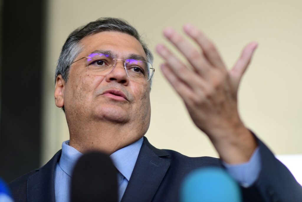 “virtude-esta-no-meio-termo”,-diz-flavio-dino-apos-semana-conturbada