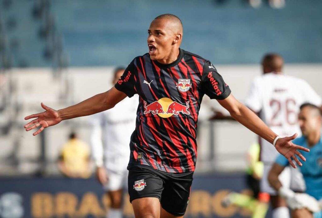 red-bull-bragantino-se-reabilita-e-goleia-fluminense-por-4-x-2