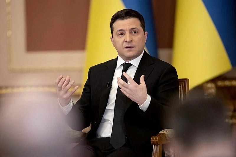 “a-ucrania-nao-perdeu”:-zelensky-celebra-independencia-com-ataques-a-russia