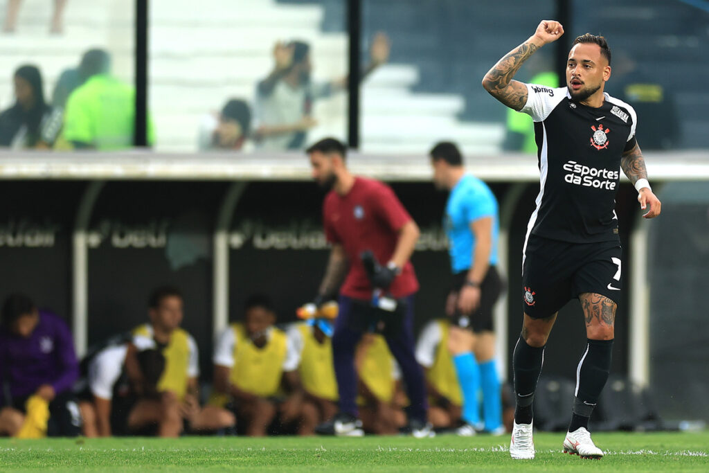 corinthians-vence-vasco-fora-de-casa-e-se-distancia-da-zona-da-degola