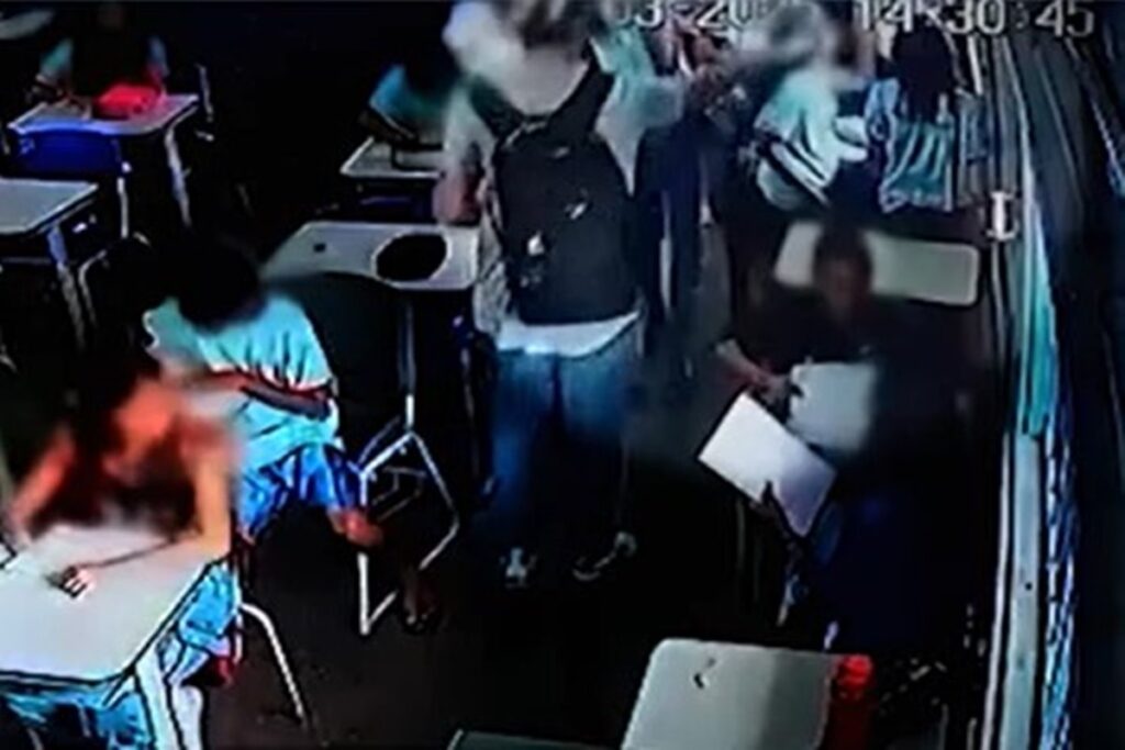 video:-professor-da-rede-publica-e-afastado-apos-jogar-agua-em-aluna
