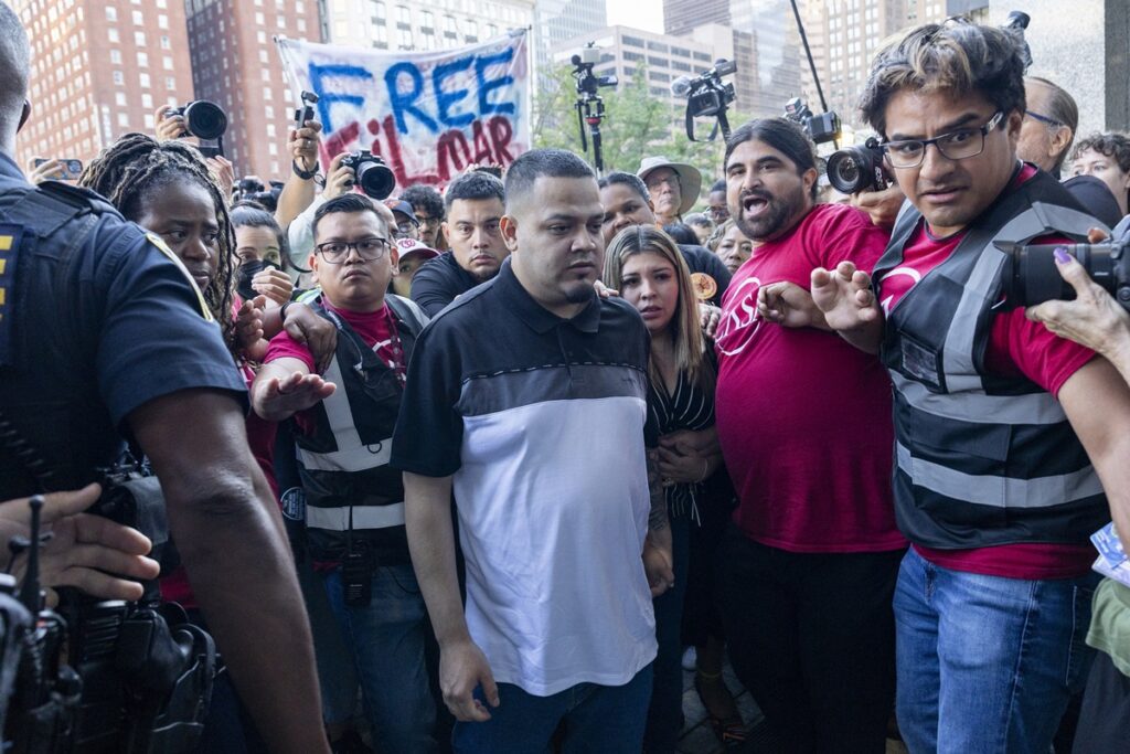 eua-prendem-novamente-salvadorenho-que-foi-deportado-por-engano