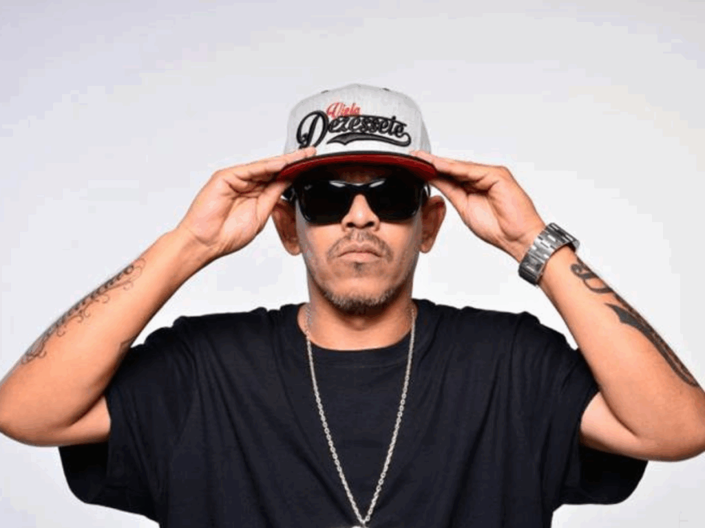 a-rebeldia-mudou-de-endereco:-seria-o-funk-e-o-trap-o-novo-rock?