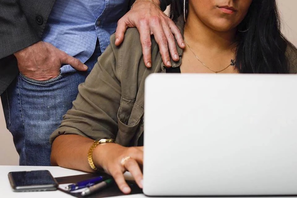 poupex-vai-pagar-r$-2,1-milhoes-em-multas-apos-casos-de-assedio-sexual