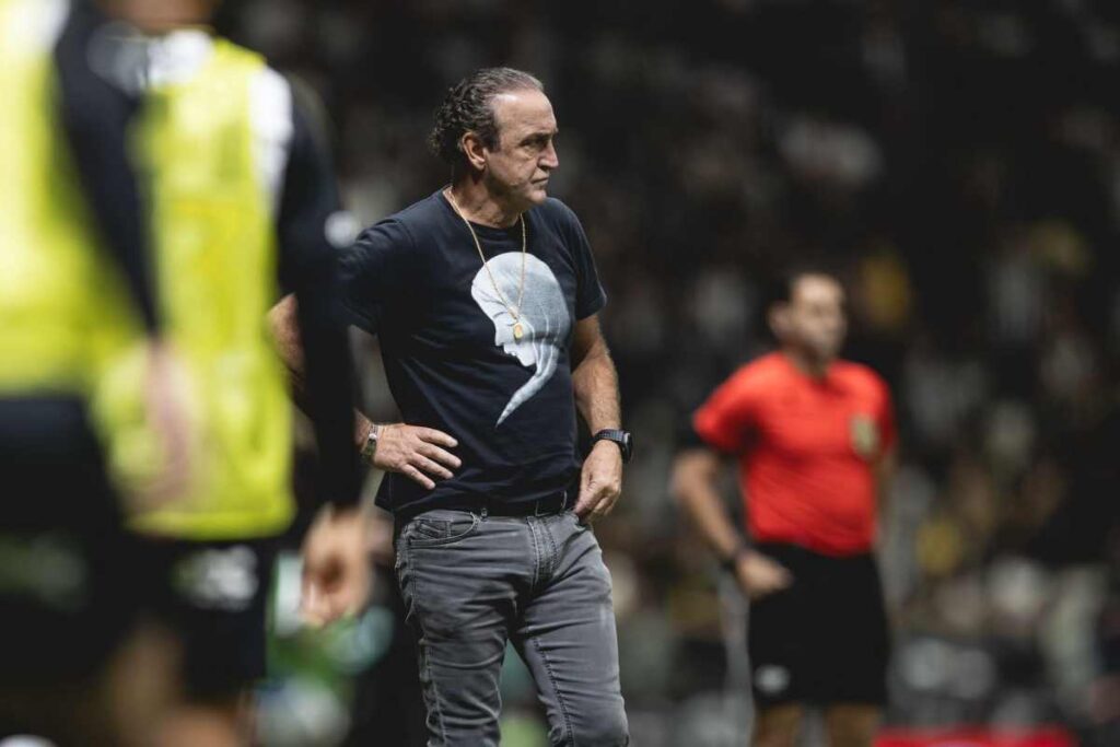 “nao-estamos-jogando-o-que-podemos”,-reconhece-cuca-apos-derrota