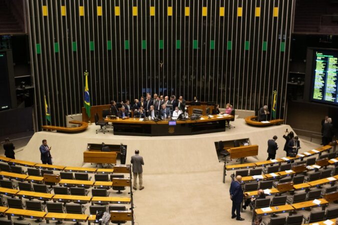 uma-reforma-abrangente-(por-antonio-carlos-de-medeiros)