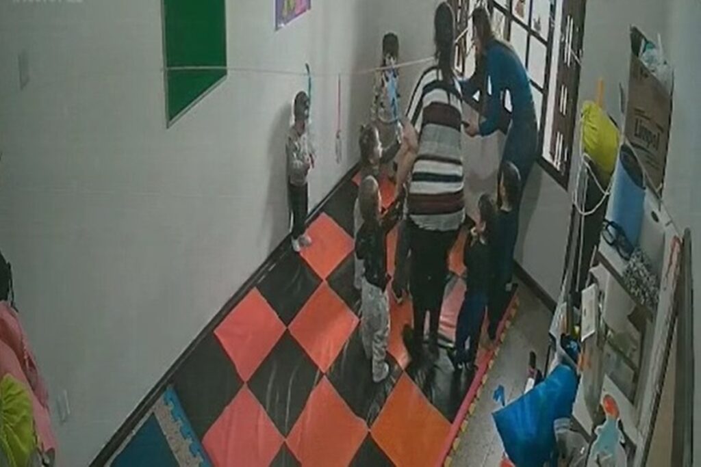 rs:-creche-se-pronuncia-apos-demitir-professora-que-agrediu-criancas