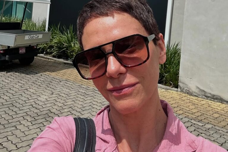 video:-atriz-de-vale-tudo-se-manifesta-sobre-treta-com-fas-da-novela