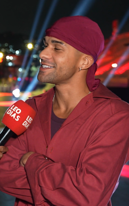 Lucas Leto comenta repercussão do grupo de mensagens do elenco de “Vale Tudo”