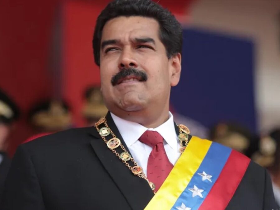 Maduro desafia os EUA após envio de navios de guerra para a Venezuela