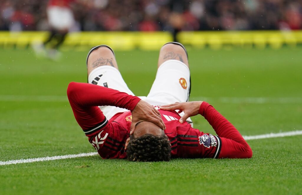 convocado-por-ancelotti-sai-de-campo-com-dores-e-pode-ser-cortado