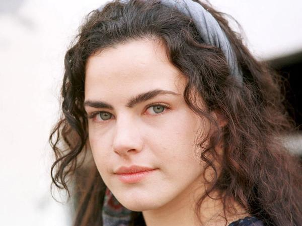 apos-anos-longe-da-tv,-ana-paula-arosio-reaparece-na-globo