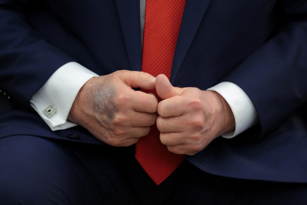 A decadência da democracia norte-americana (por Gaudêncio Torquato)