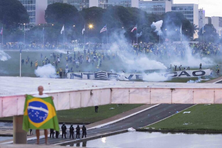 carlos-fico:-a-utopia-militar,-a-tentativa-golpista-e-o-julgamento
