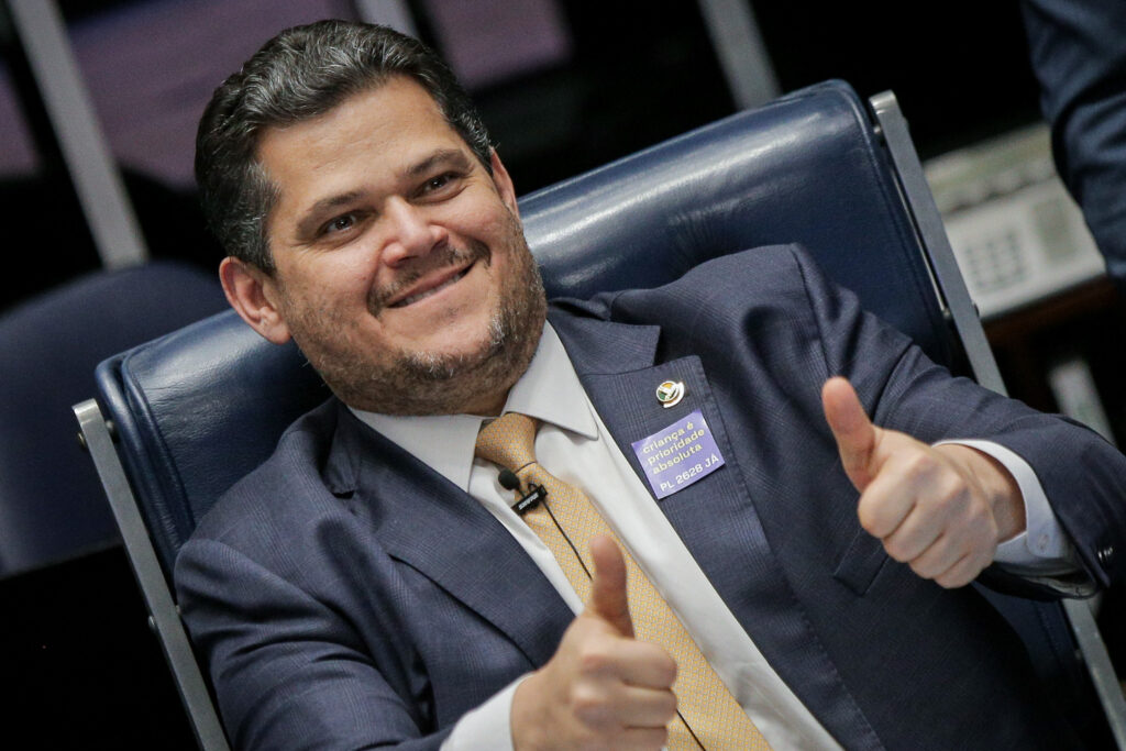 alcolumbre-pauta-projeto-apos-operacao-da-pf-contra-pcc