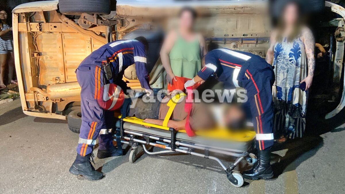 Idoso de 64 anos capota carro após colisão no Conjunto Manoel Julião em Rio Branco