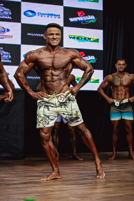 Rafael Cardoso: Disciplina e Superação que Inspiram Dentro e Fora dos Palcos