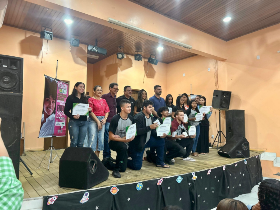 Estudantes de Sena Madureira são premiados em projeto “Redação Nota 1000”